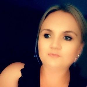 Meet your Posher, Becca